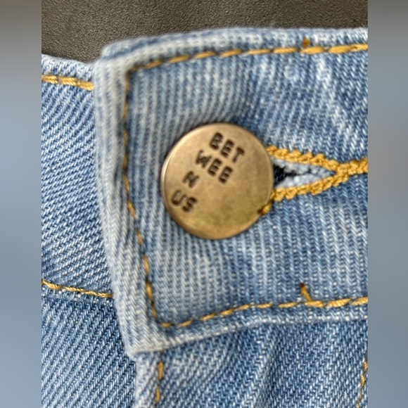 Between Us women’s hearts rhinestones wide led denim jeans raw hem size 0 used - Picture 5 of 9